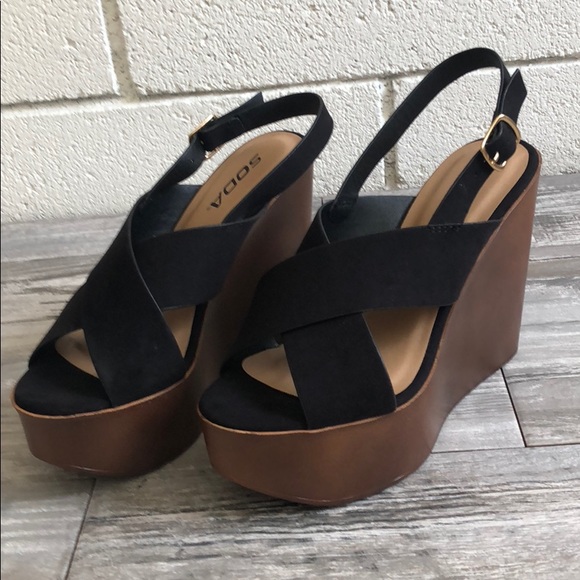 Black Criss Cross Slingback Faux Wooden Wedge - Picture 4 of 8